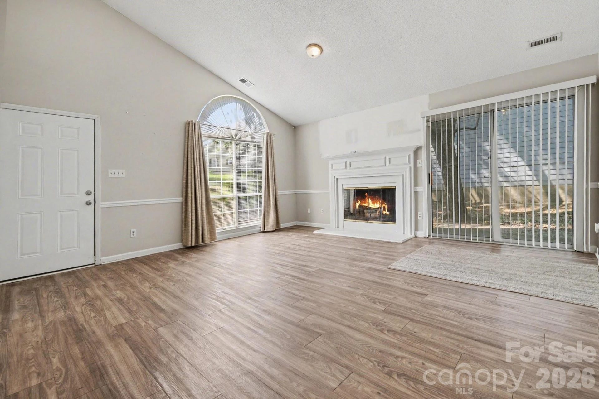 5513 Southminster Lane - Photo 4