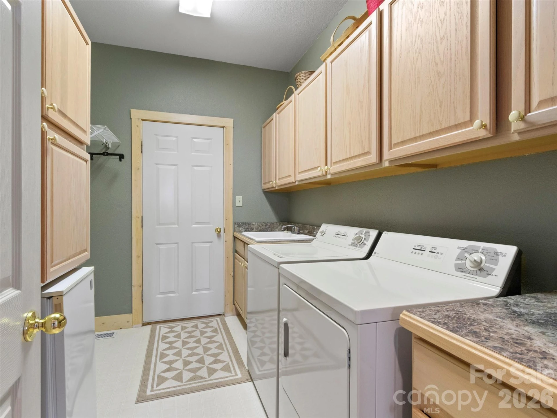 2163 Mountain Air Drive - Photo 35