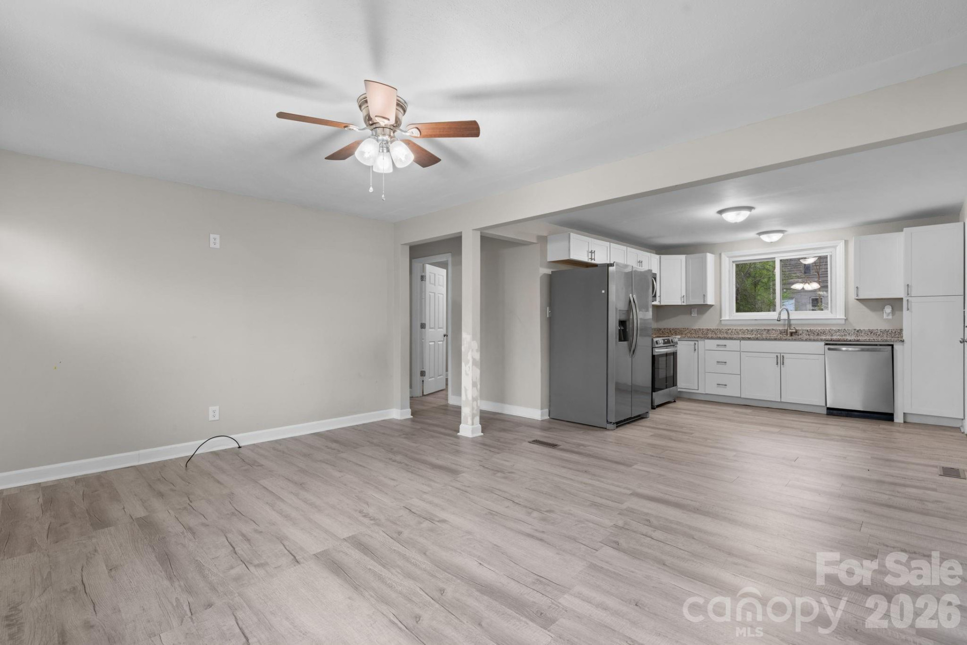 3502 1st Avenue Circle - Photo 3