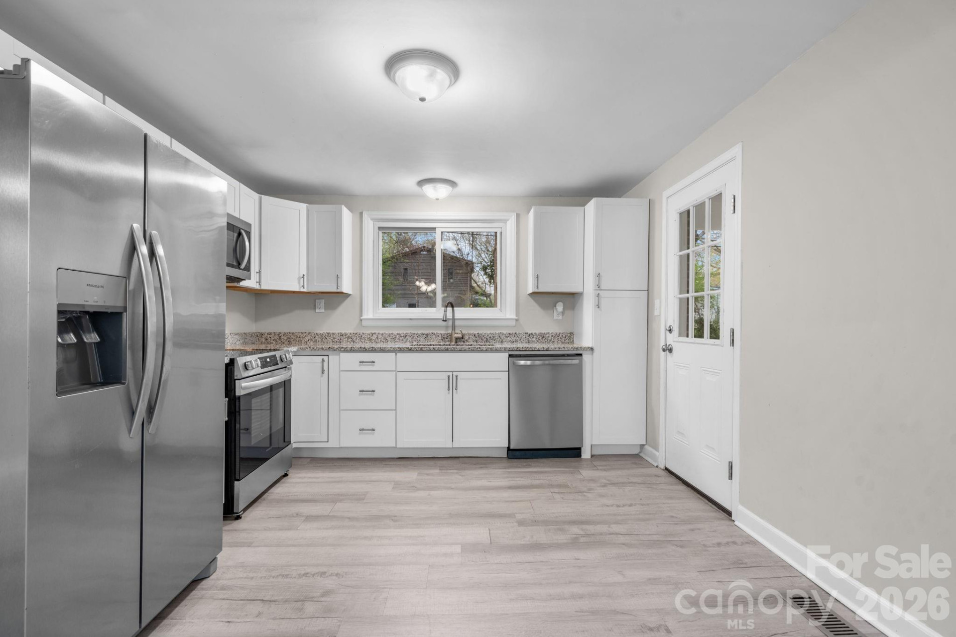 3502 1st Avenue Circle - Photo 6