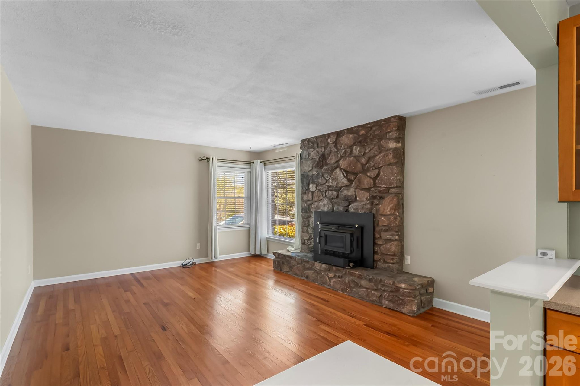 10 Woodmont Drive - Photo 4