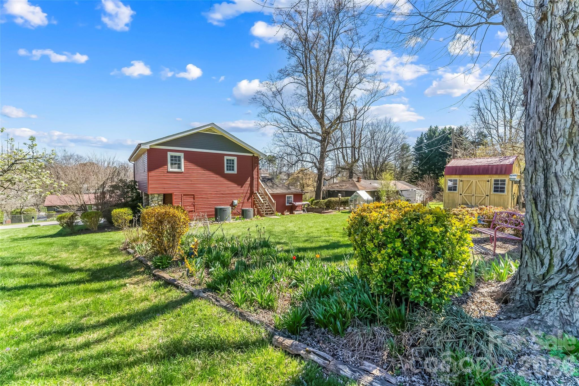 10 Woodmont Drive - Photo 32