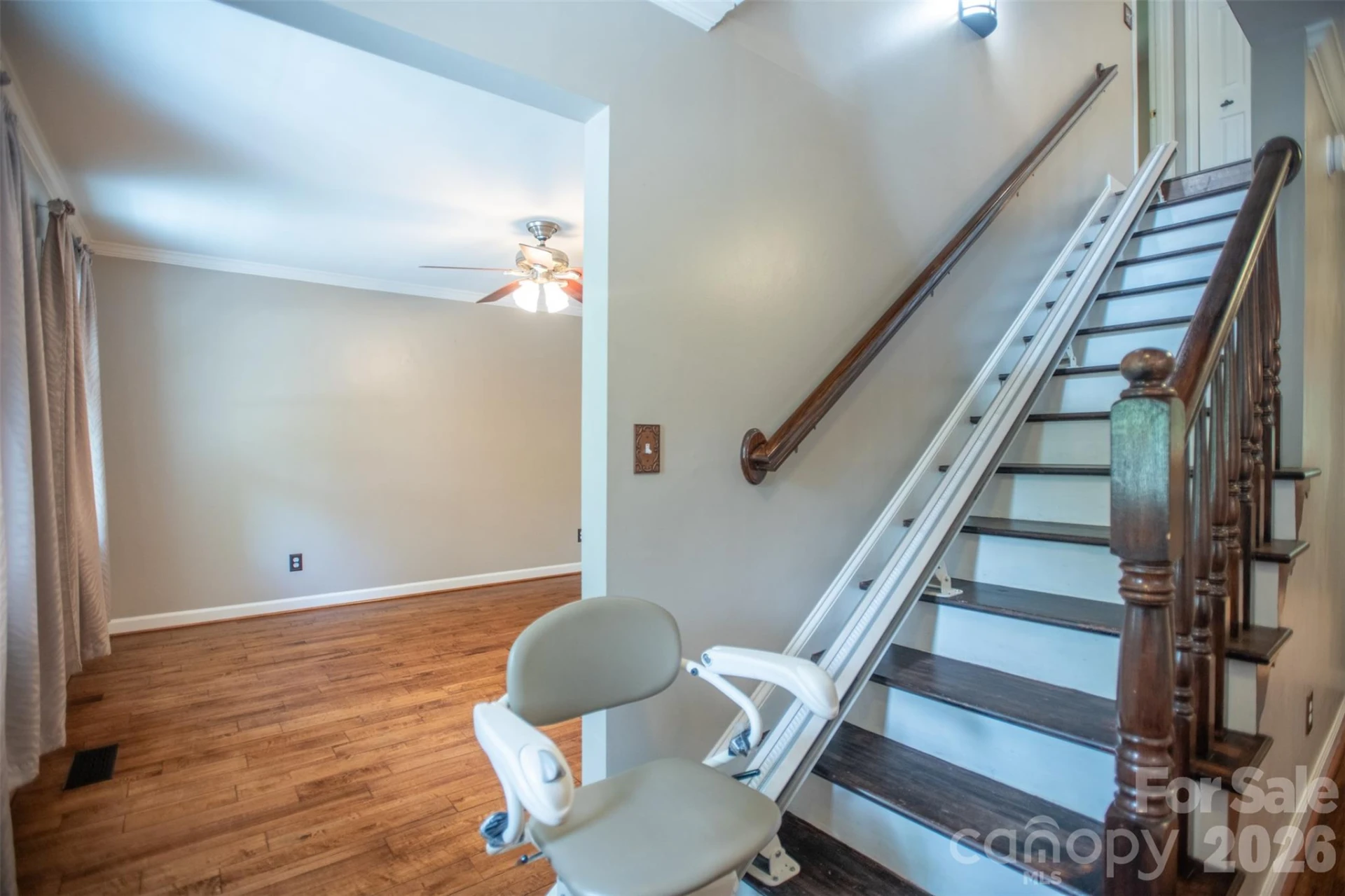 1002 Windsor Drive - Photo 9
