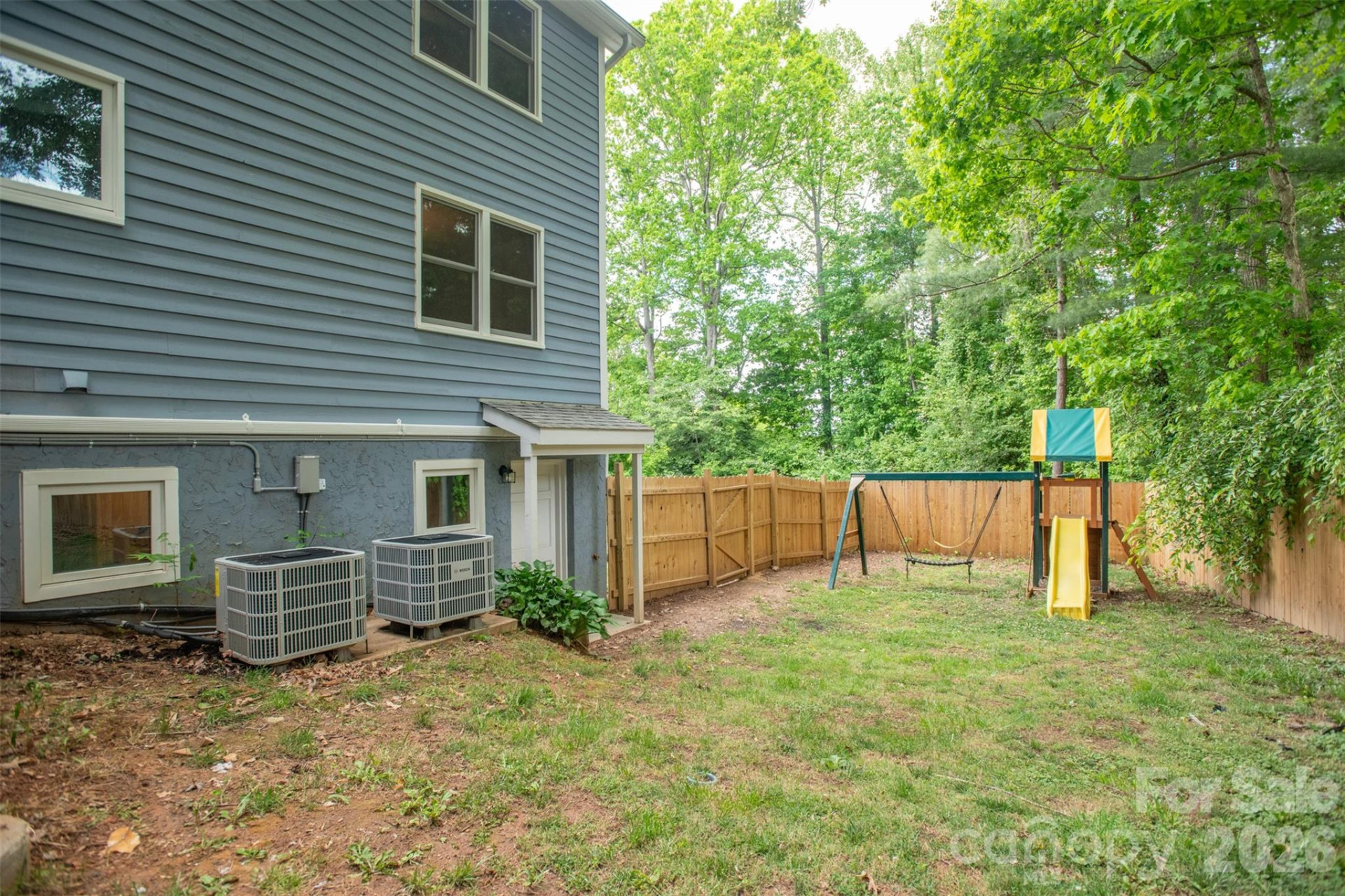 1002 Windsor Drive - Photo 10