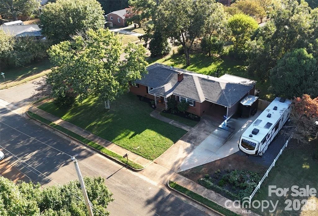 733 Norwood Avenue