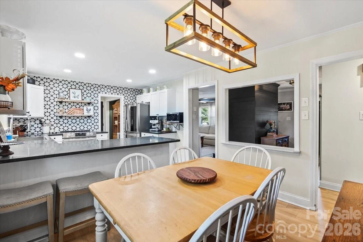 733 Norwood Avenue - Photo 11