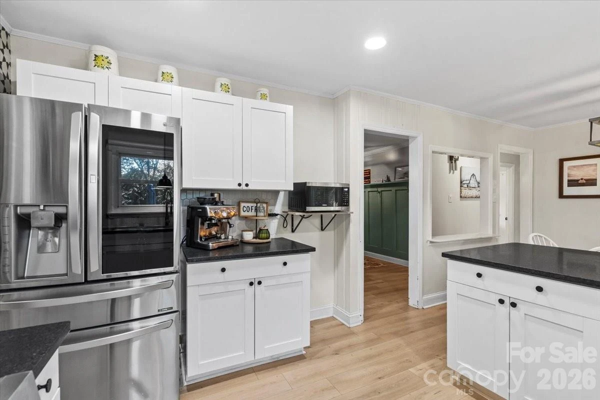 733 Norwood Avenue - Photo 15