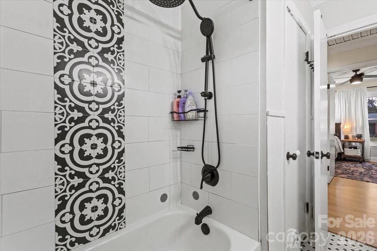 733 Norwood Avenue - Photo 28