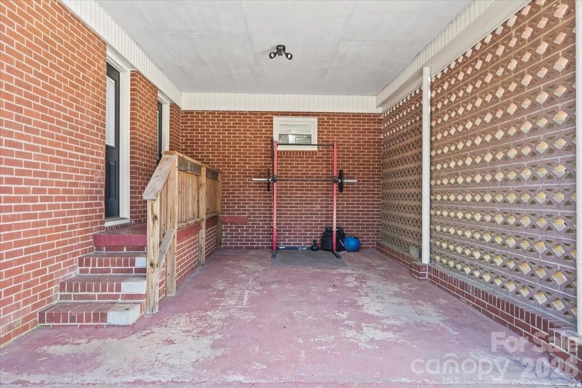733 Norwood Avenue - Photo 30