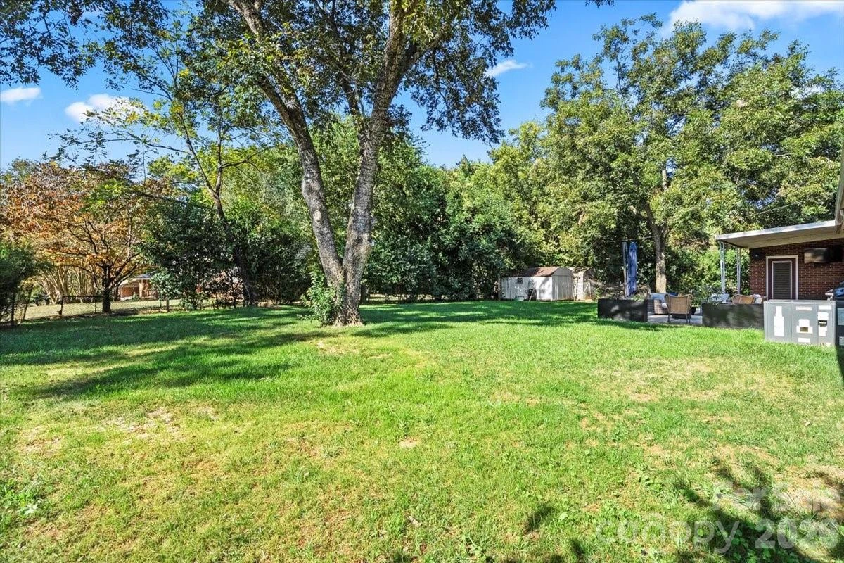 733 Norwood Avenue - Photo 35