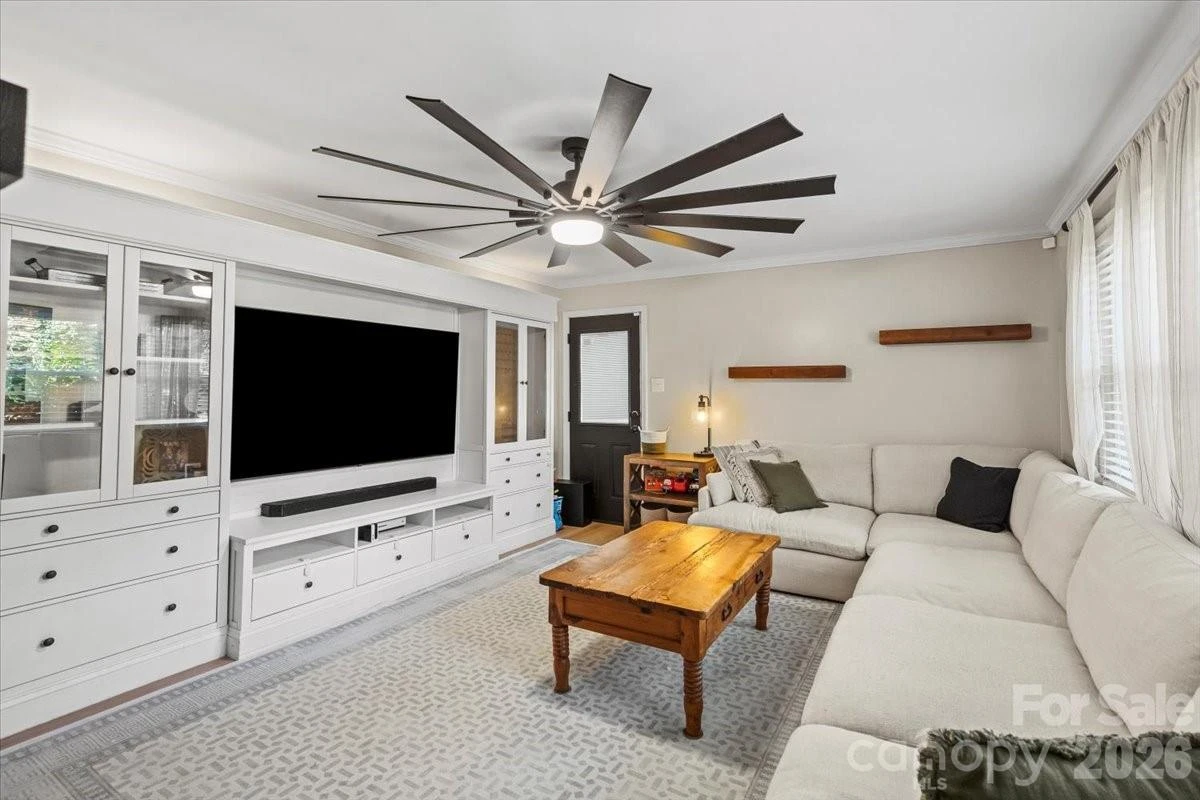 733 Norwood Avenue - Photo 7