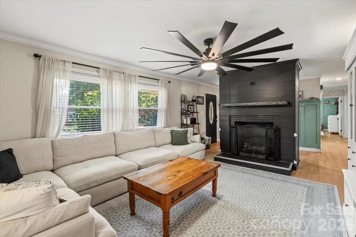 733 Norwood Avenue - Photo 8