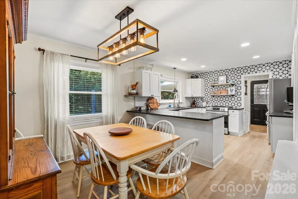 733 Norwood Avenue - Photo 10