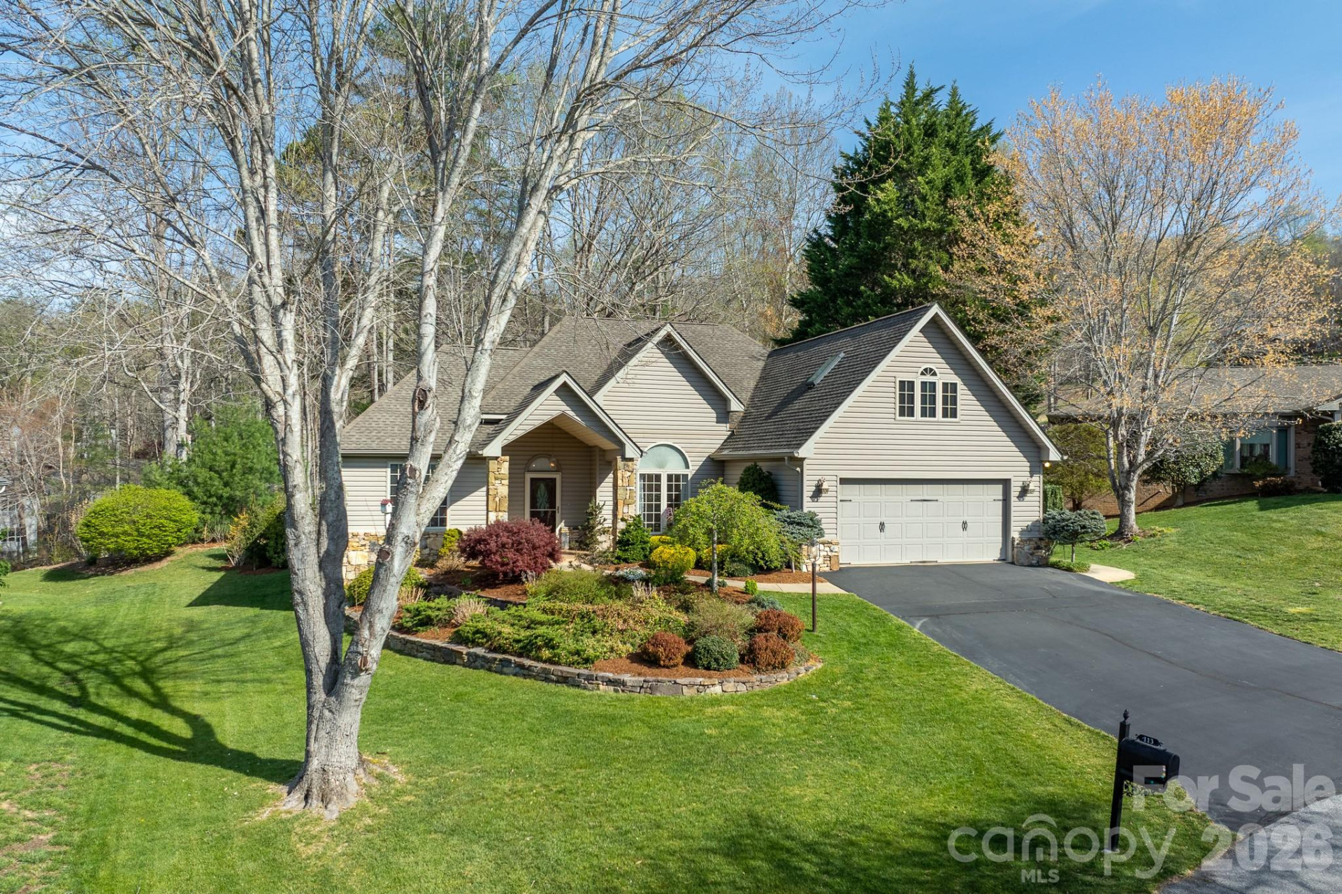 113 Fairway Knoll Drive