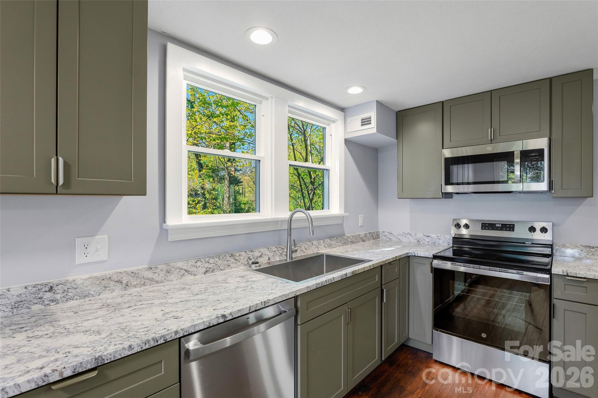 112 Candler School Road - Photo 12