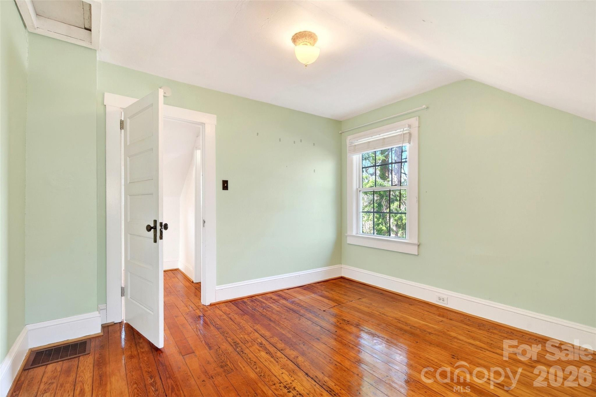 109 Eastwood Avenue - Photo 33