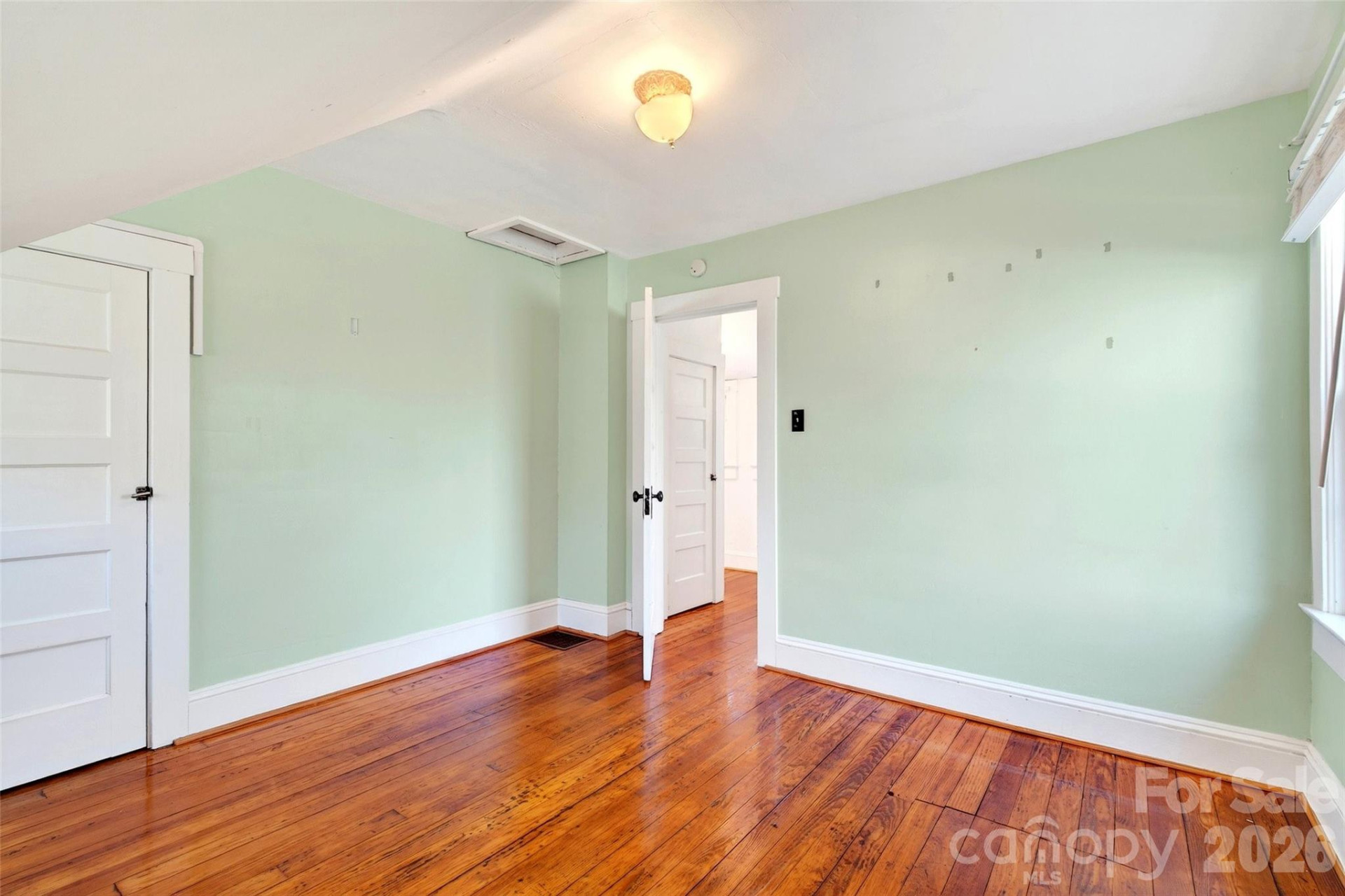 109 Eastwood Avenue - Photo 35