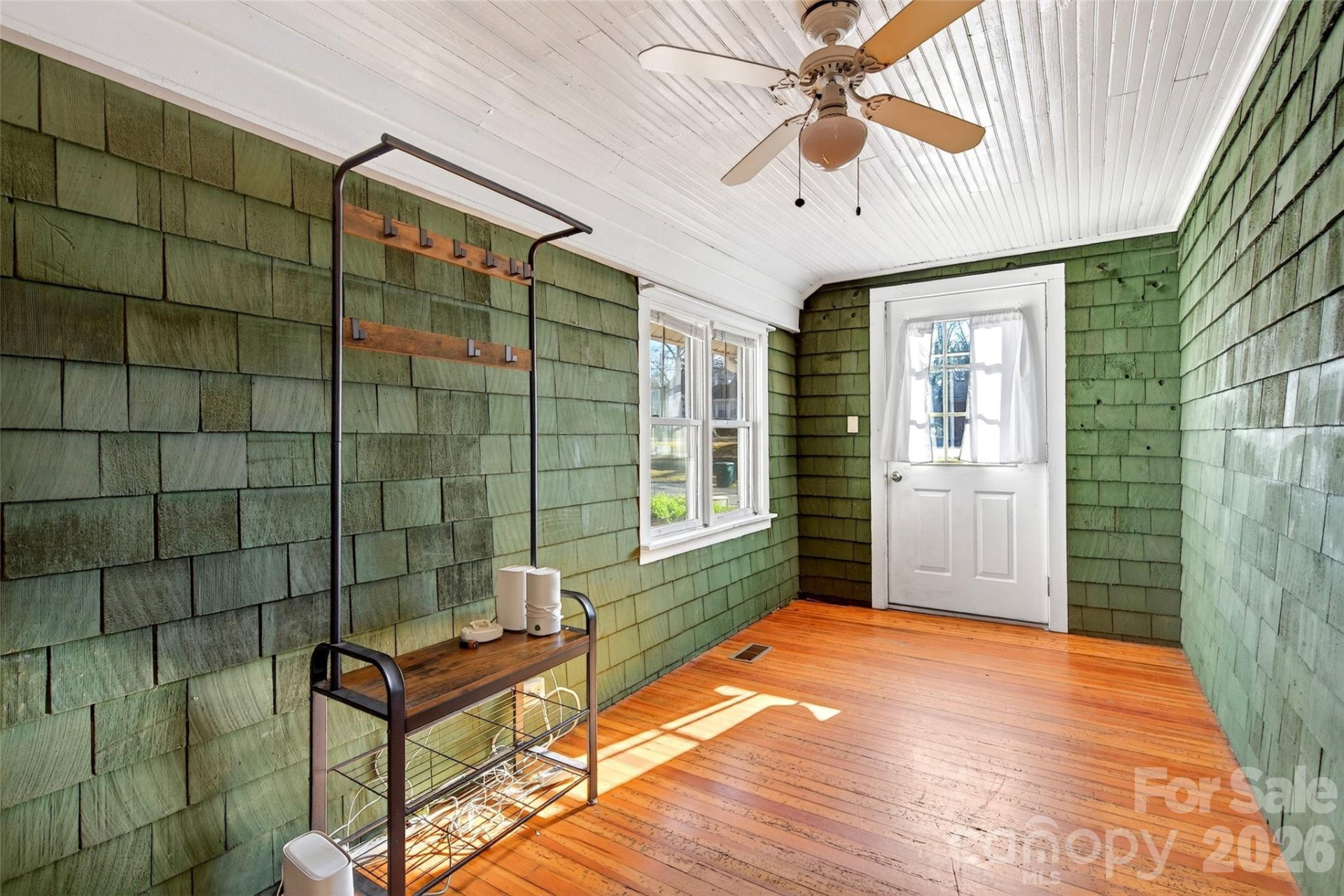 109 Eastwood Avenue - Photo 36