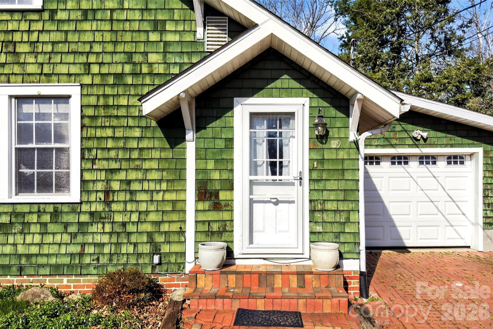 109 Eastwood Avenue - Photo 41