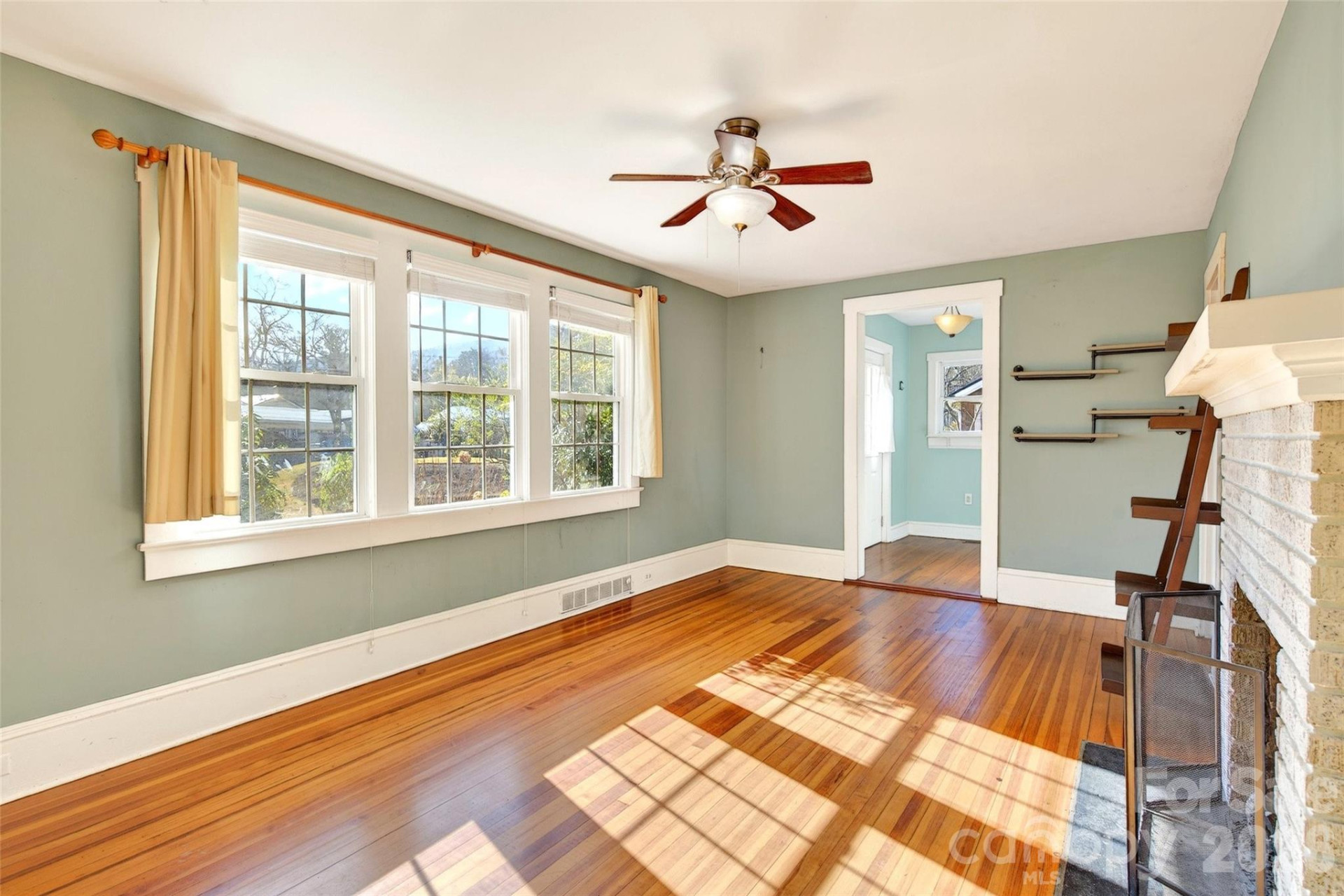 109 Eastwood Avenue - Photo 8