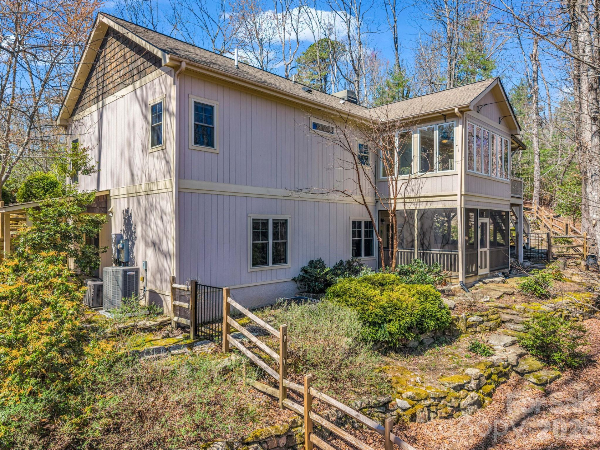 345 Juniper Lane - Photo 2