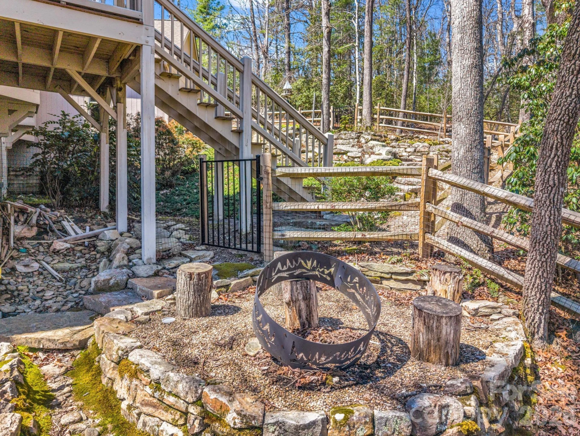 345 Juniper Lane - Photo 4