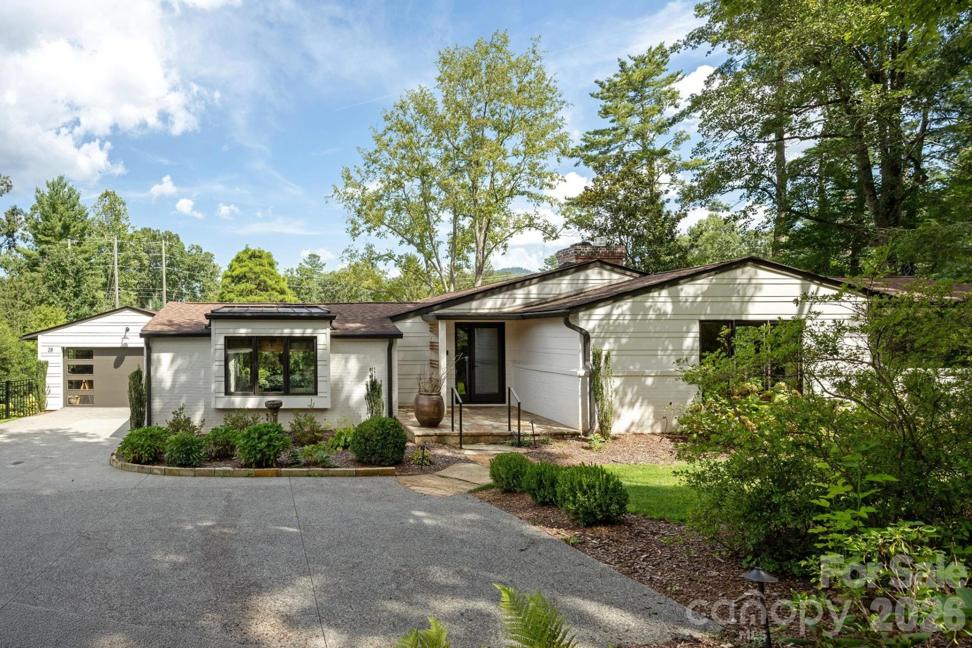 28 Forest Road - Photo 3