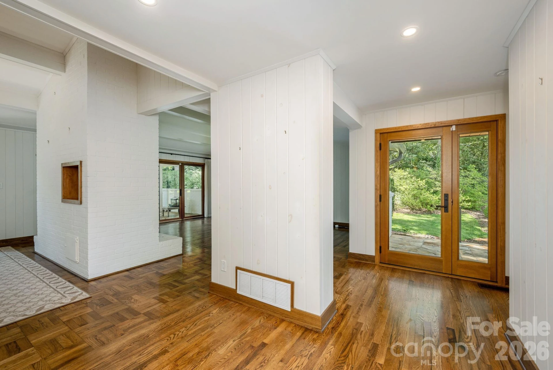 28 Forest Road - Photo 4