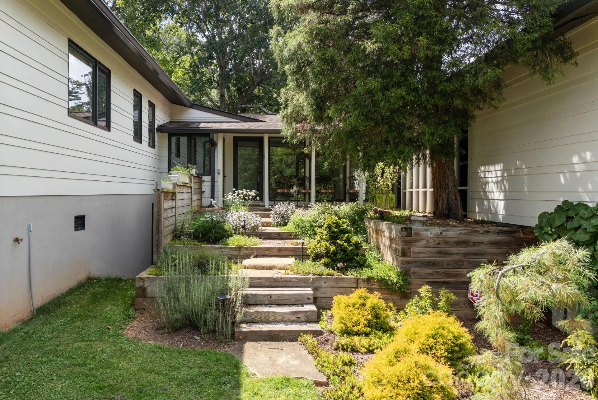 28 Forest Road - Photo 26