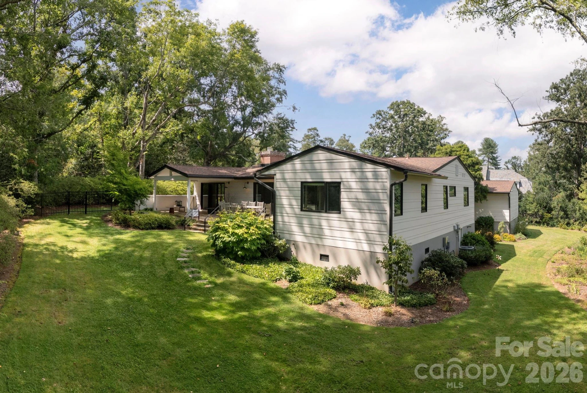 28 Forest Road - Photo 44