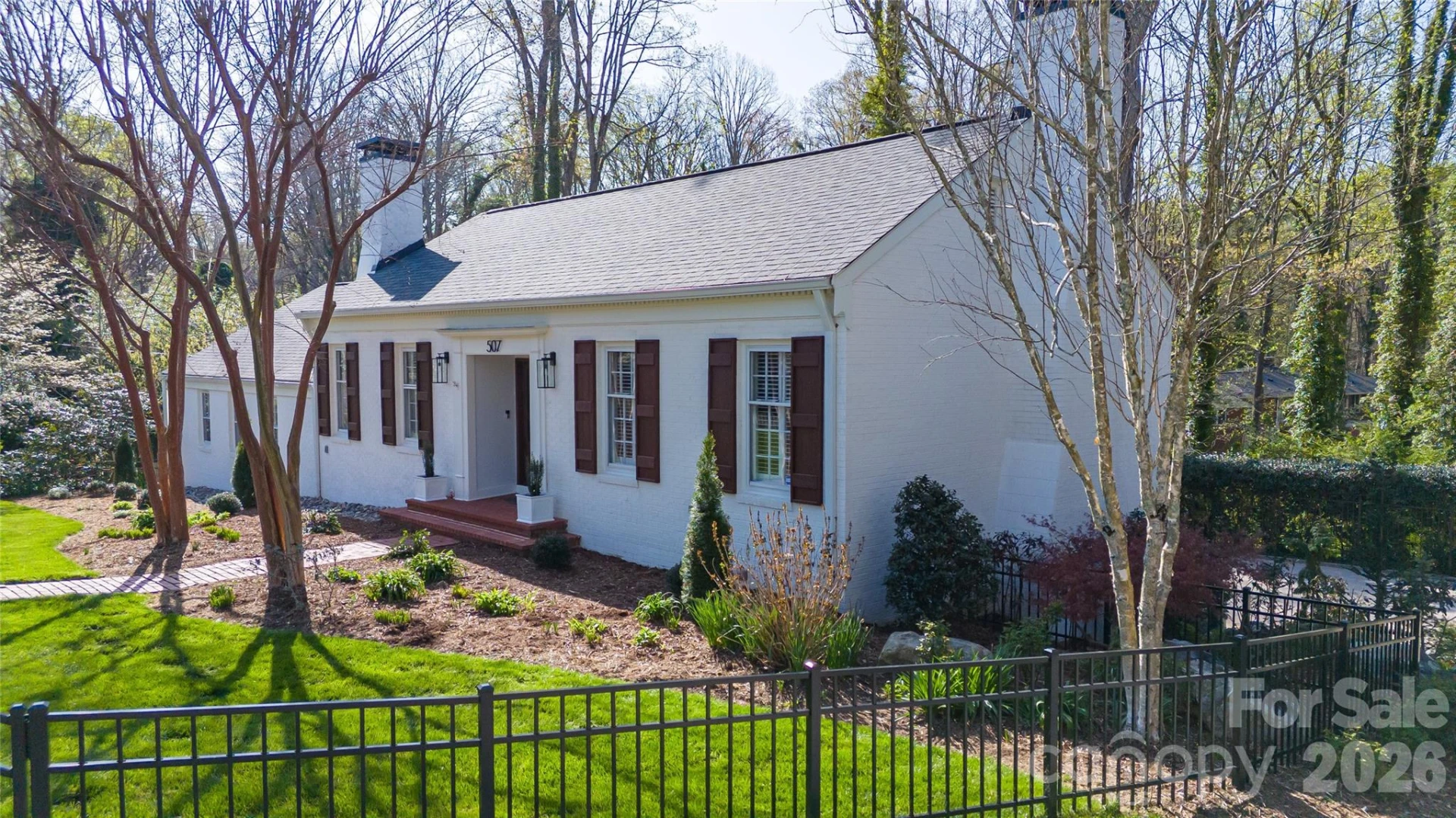 507 Riverside Drive - Photo 3