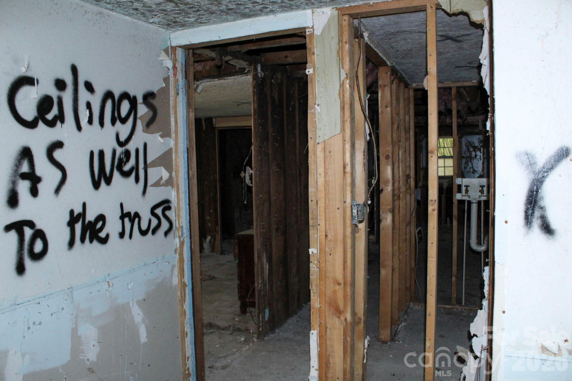 1293 Lake Logan Road - Photo 32