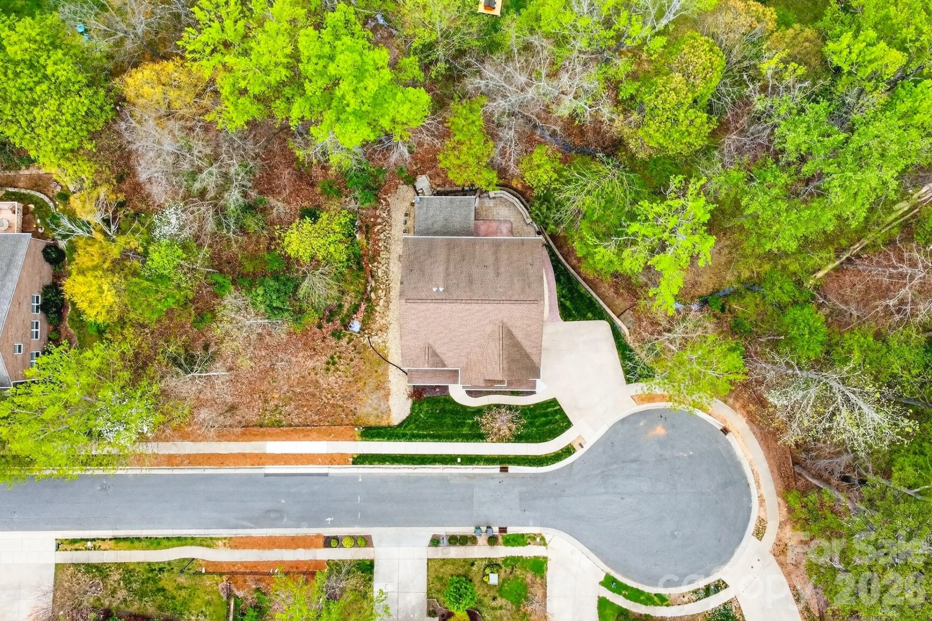 7945 Rolling Creek Court - Photo 43