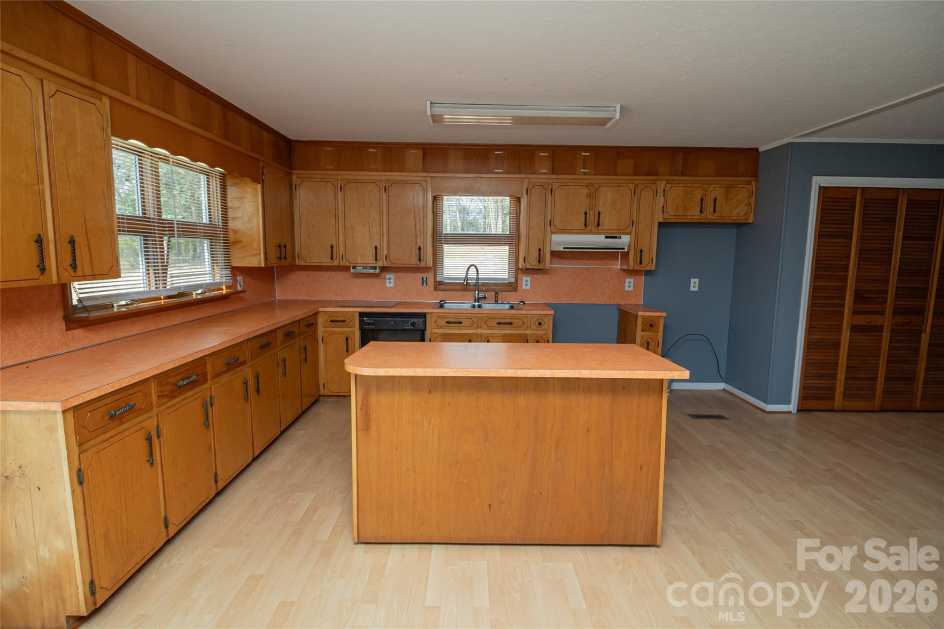 761 Amherst Road - Photo 15