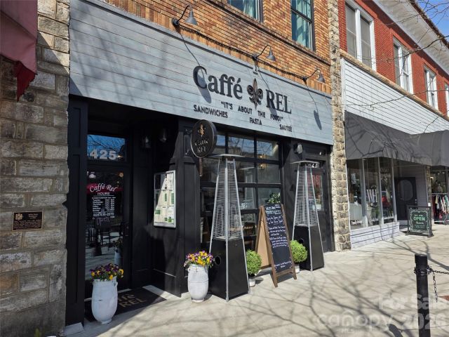 425 Main Street, Hendersonville, NC, 28792