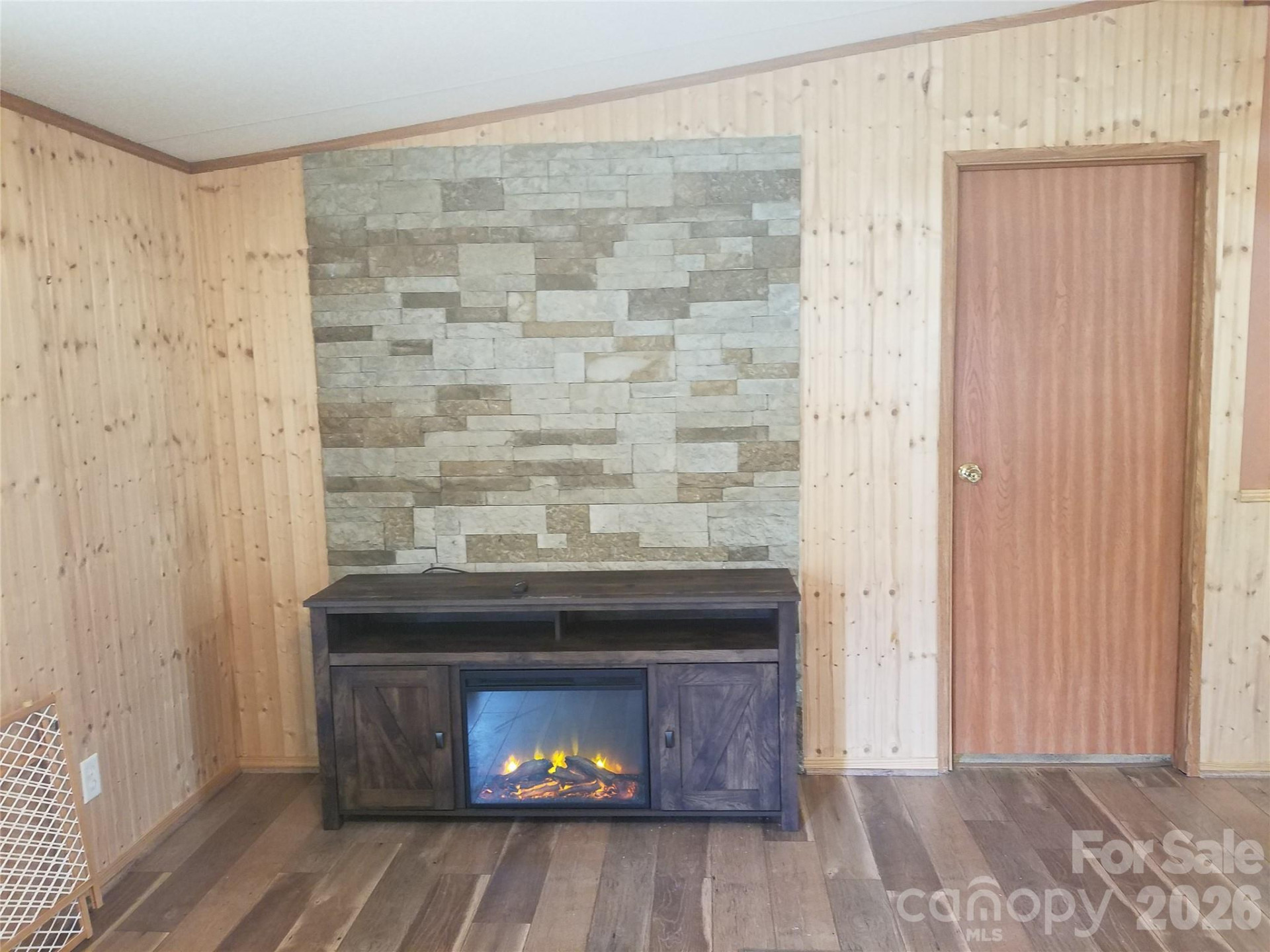 323 4th Street - Photo 4