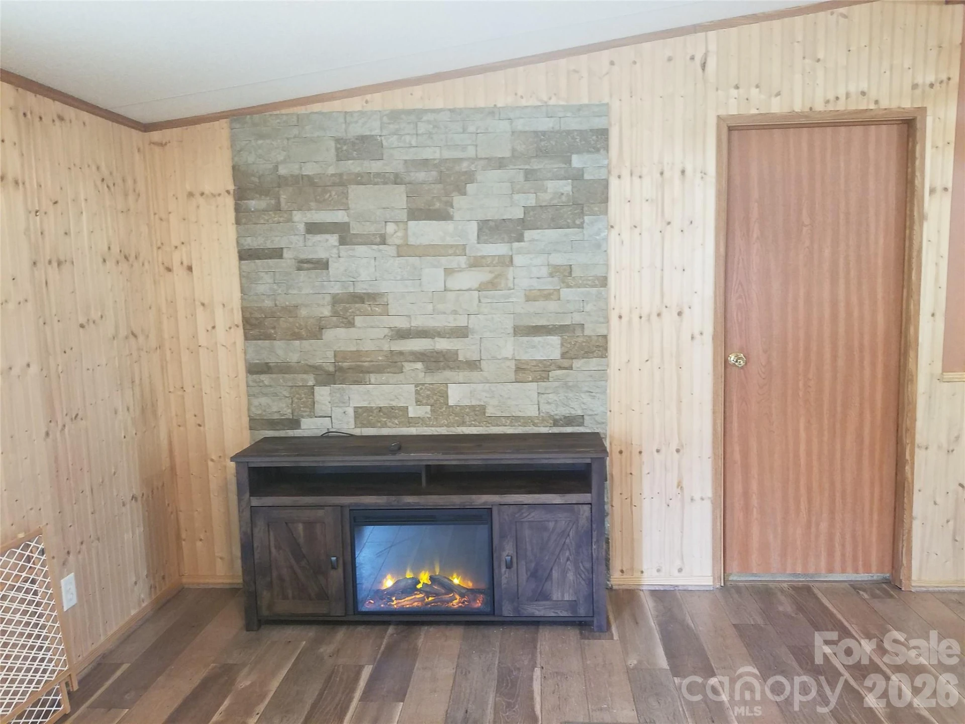 323 4th Street - Photo 4