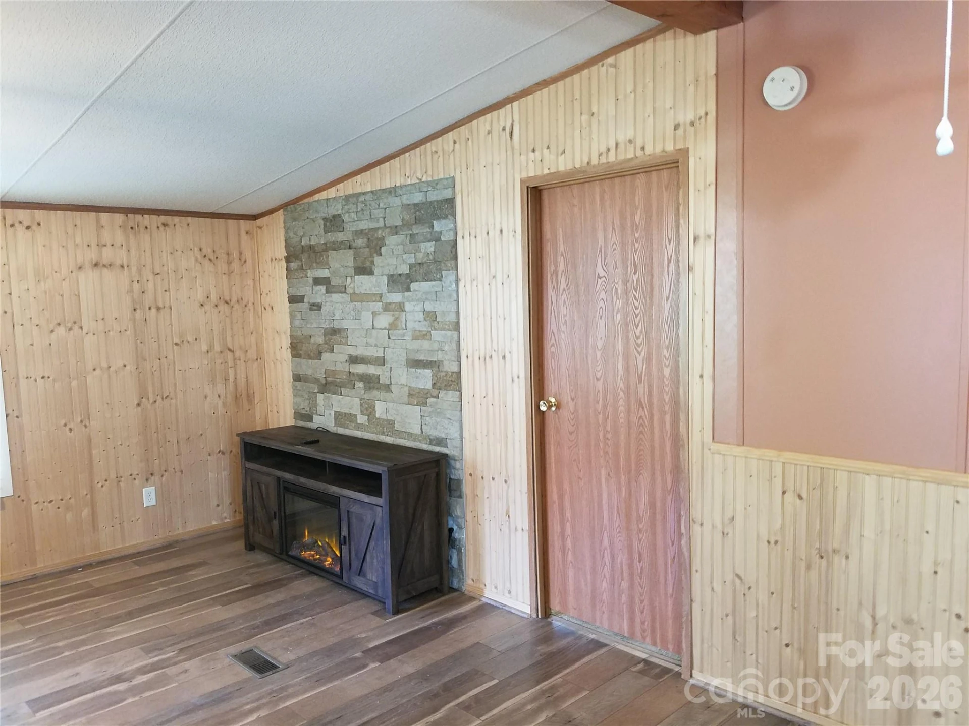 323 4th Street - Photo 5