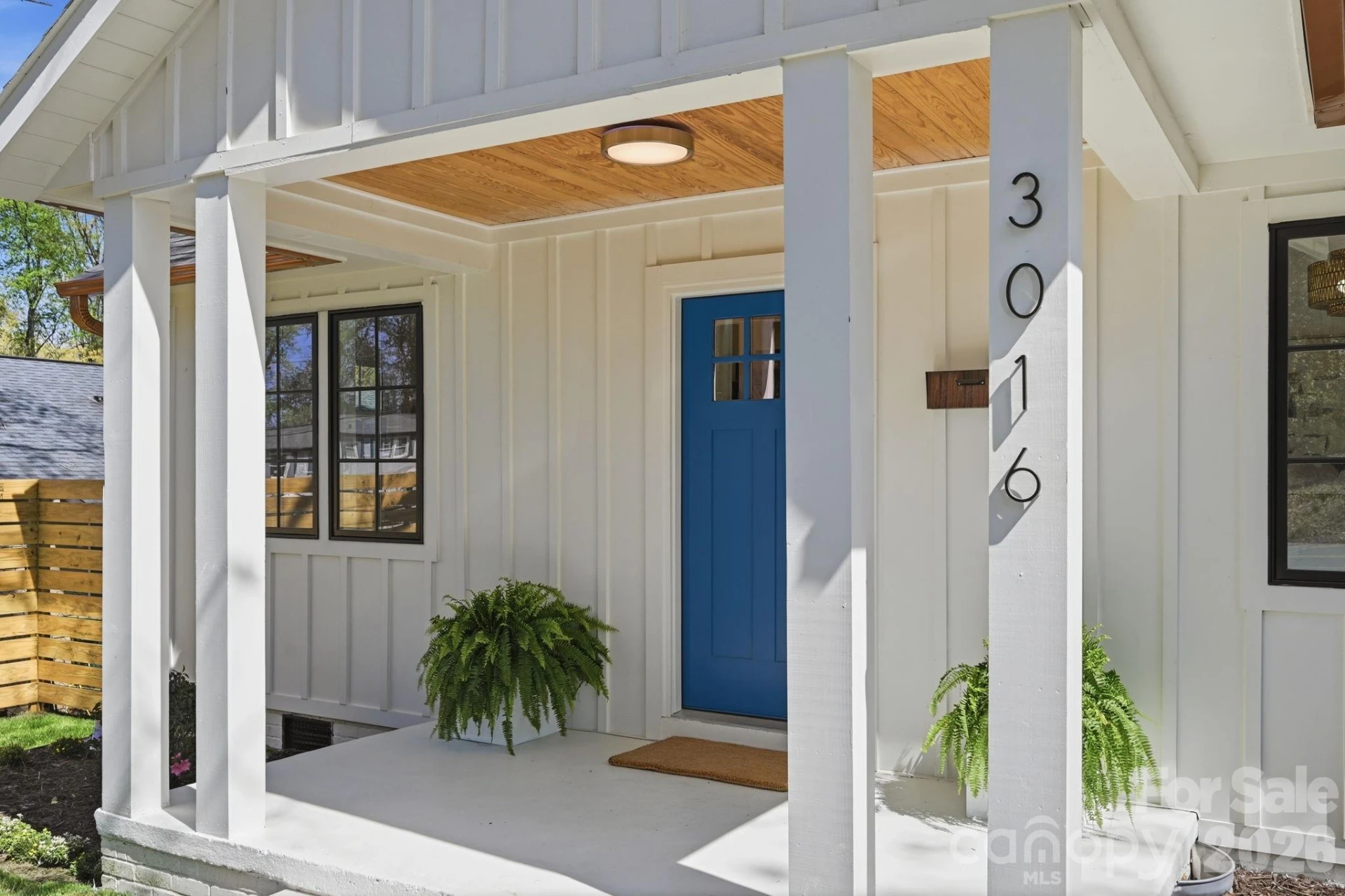 3016 Parkway Avenue - Photo 2