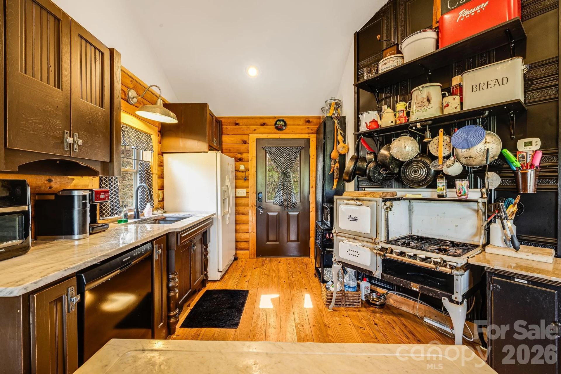 409 Hamlet Drive - Photo 3