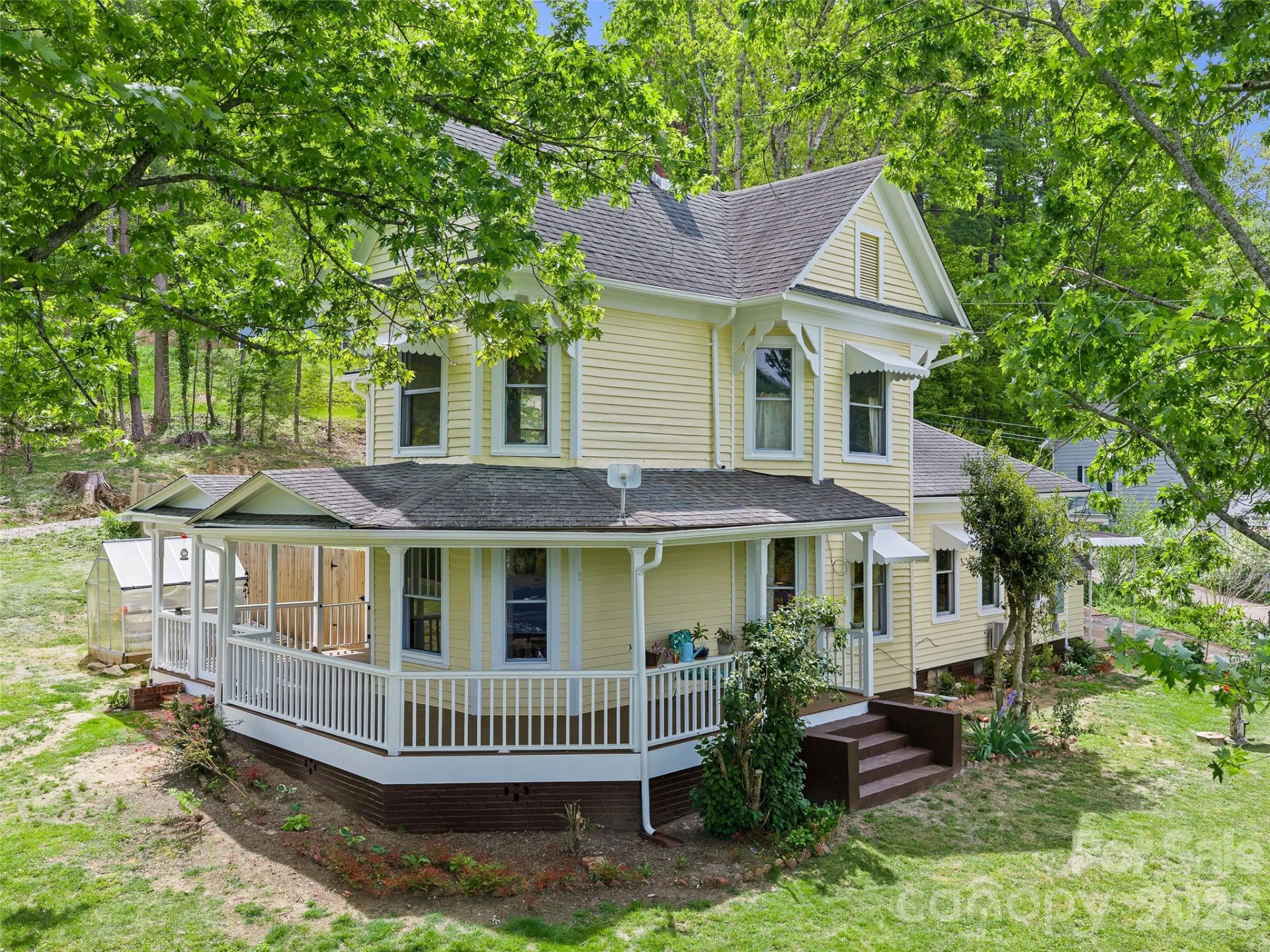 309 Hillside Drive