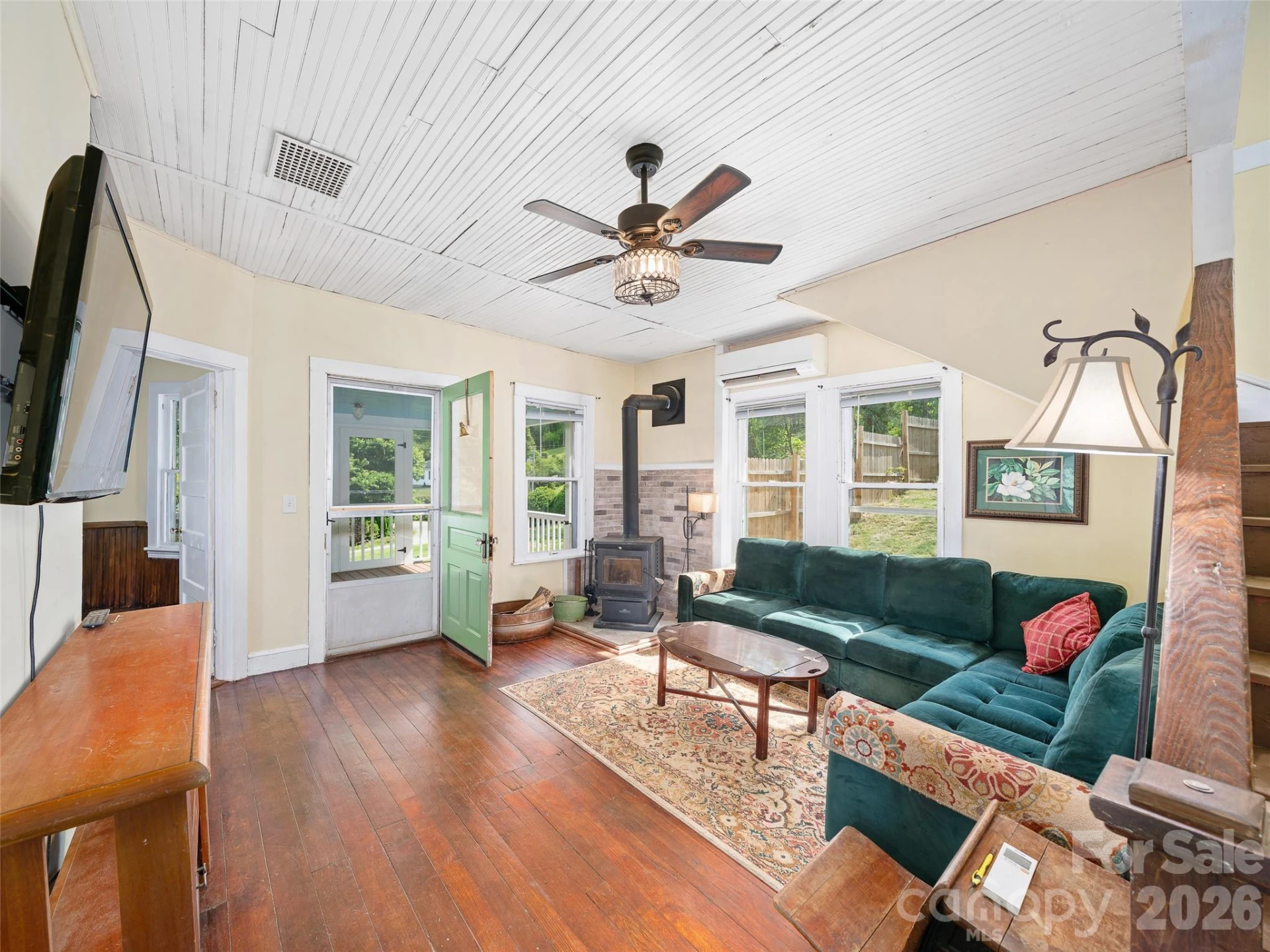 309 Hillside Drive - Photo 5