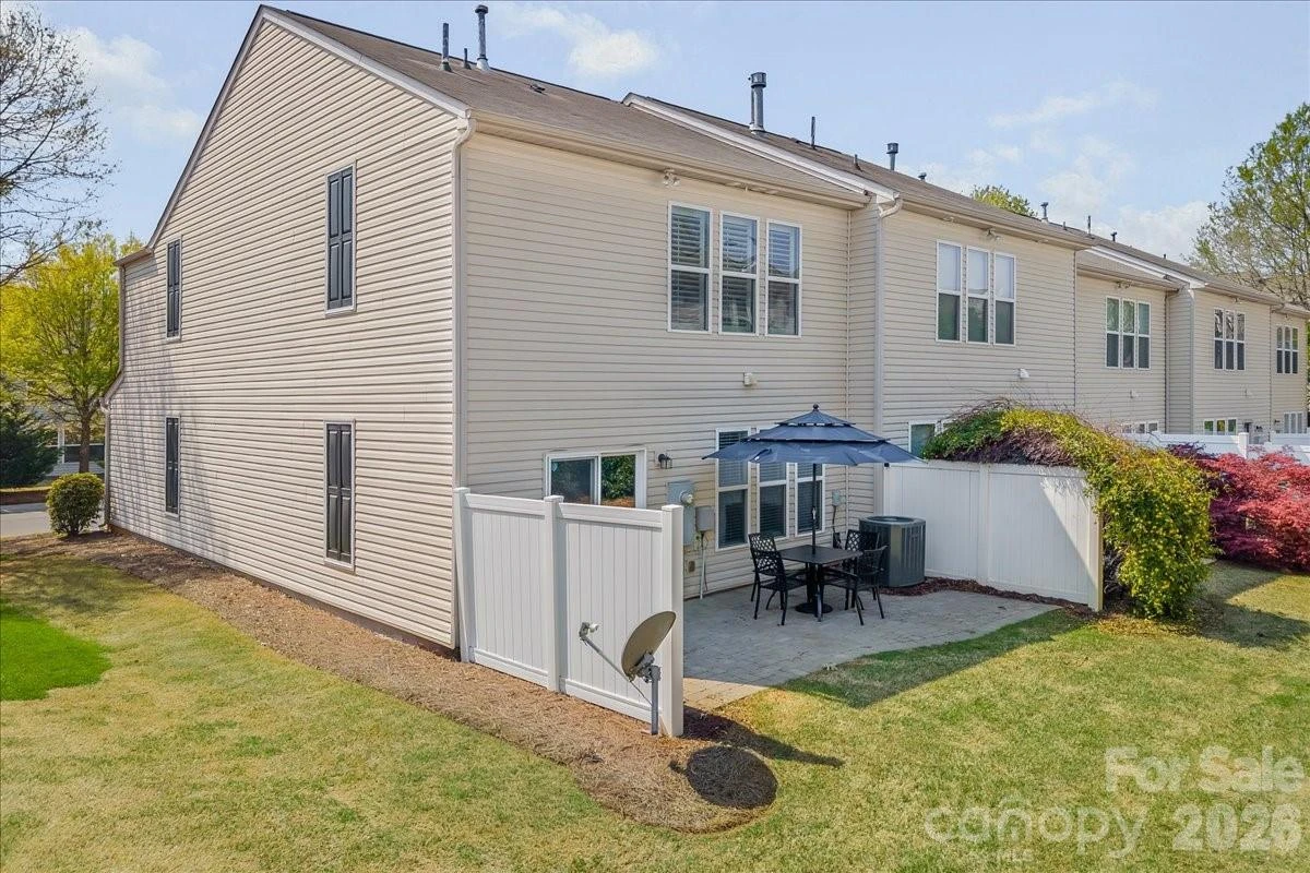 2419 Diplomat Lane - Photo 30