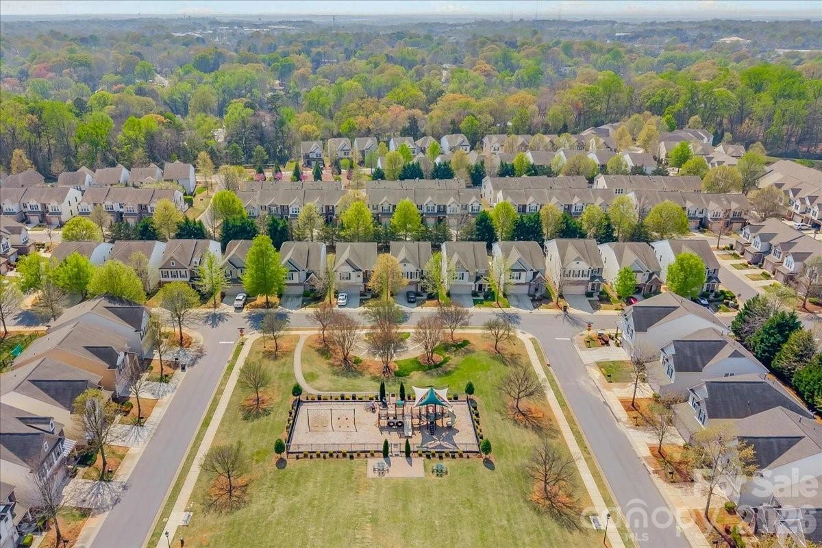 2419 Diplomat Lane - Photo 37