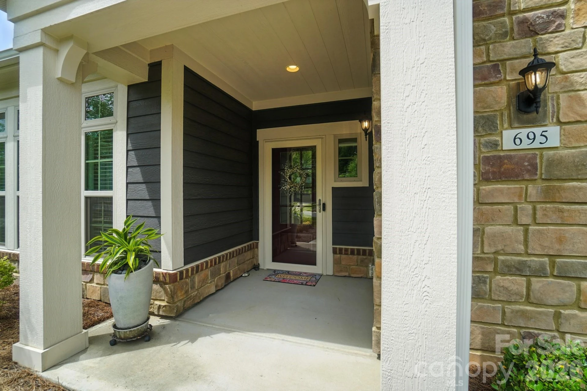 695 Poplar View Drive - Photo 4