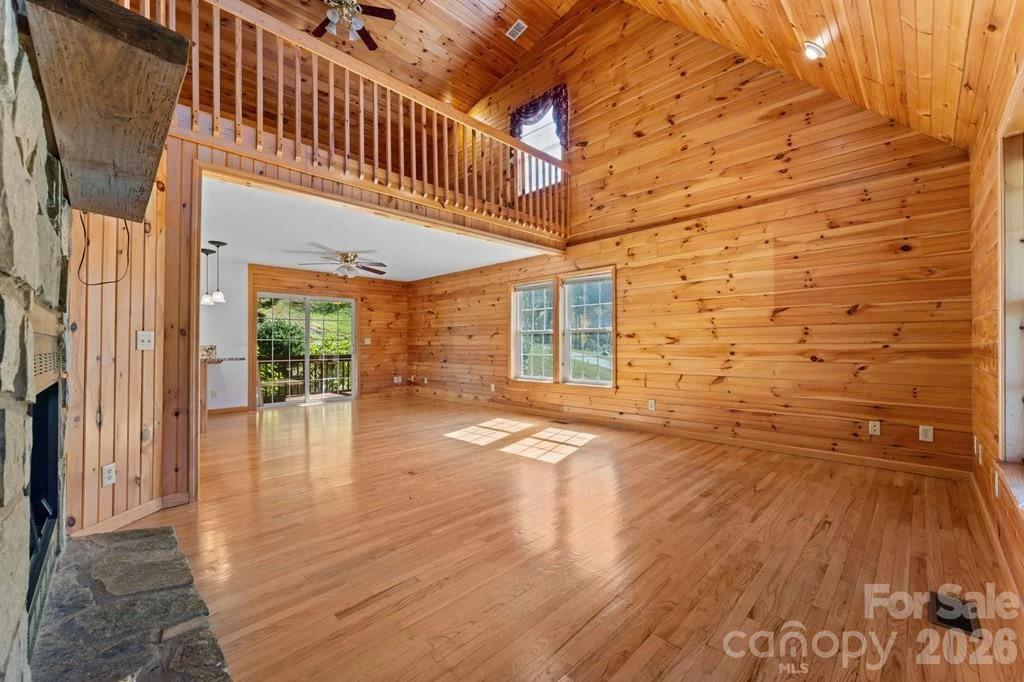 44 Ellistone Court - Photo 12