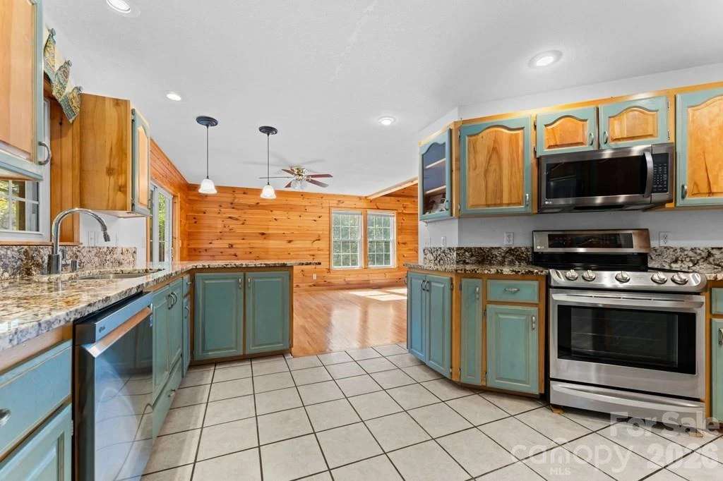 44 Ellistone Court - Photo 14