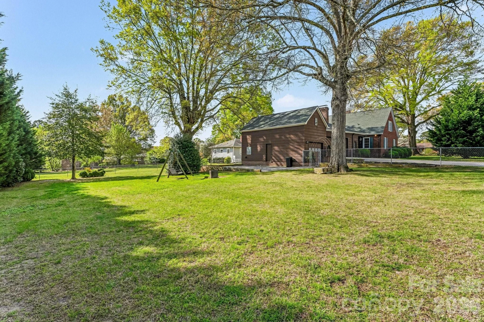 614 Ridge Avenue - Photo 29