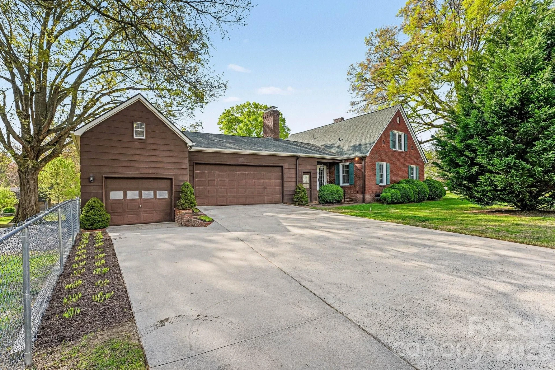 614 Ridge Avenue - Photo 6
