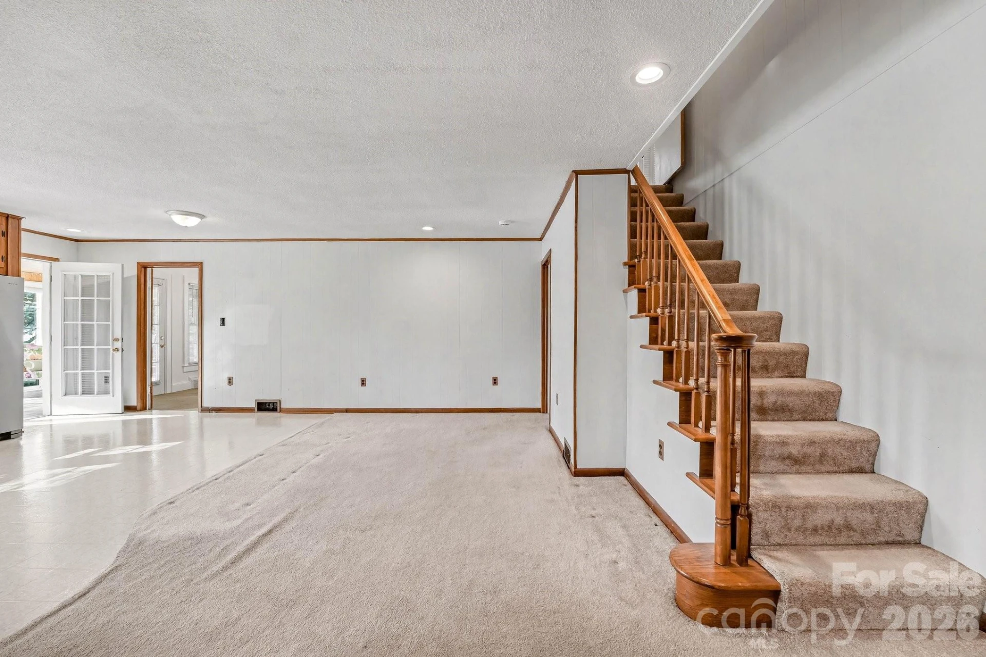 614 Ridge Avenue - Photo 9
